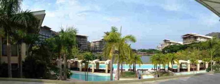 Beach condos at Pico de Loro Cove & possible Beach Club Access & Wi-Fi & Netflix, 42-50''TVs with Uratex beds & pillows, equipped kitchen, balcony, parking, Nasugbu, Philippines