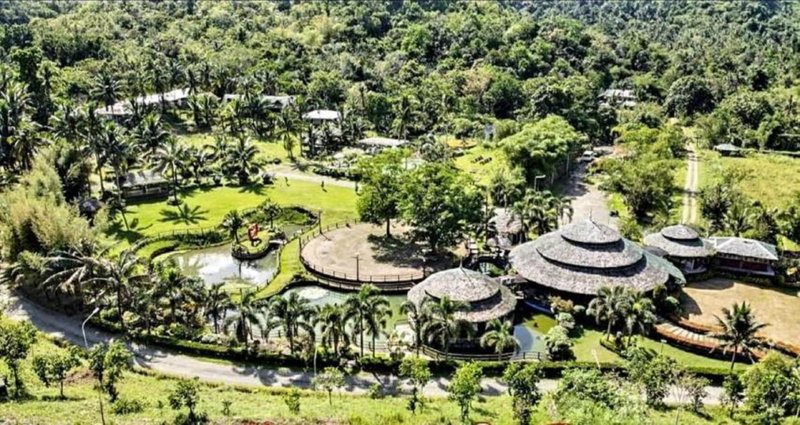 Balay Ni Tatay Farm Resort by Cocotel, Babatngon, Philippines