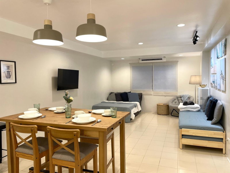 CRIB 227: Modern Fresh Vibe Condo, Olongapo, Philippines