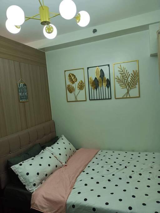 Hotel · MOA Shore 2 1BR with Balcony WiFi Netflix Pool 4Pax, Manila