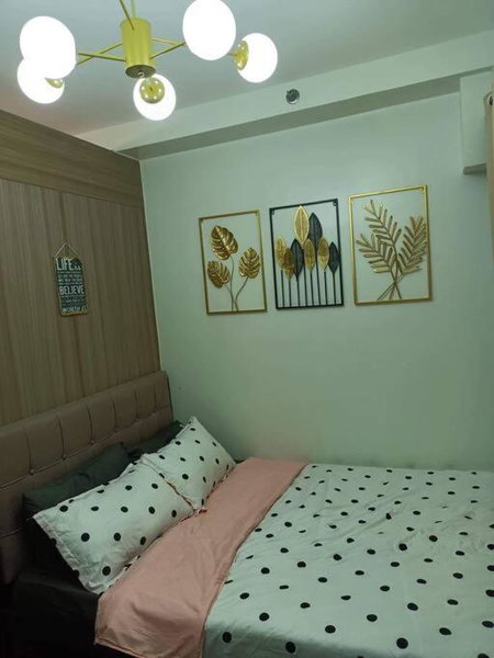 MOA Shore 2 1BR with Balcony WiFi Netflix Pool 4Pax, Manila, Philippines