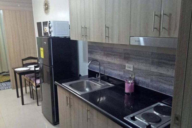 MOA Shore 2 1BR with Balcony WiFi Netflix Pool 4Pax, Manila, Philippines