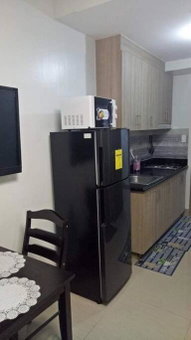MOA Shore 2 1BR with Balcony WiFi Netflix Pool 4Pax, Manila, Philippines