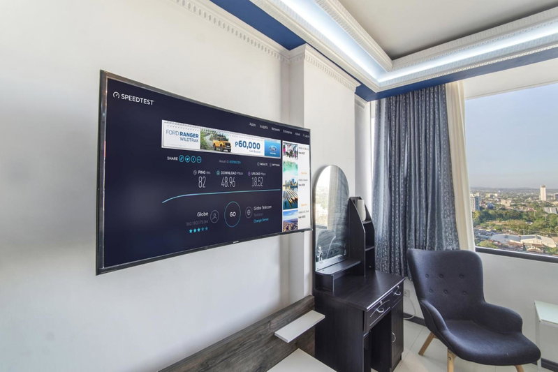 Avenir Condo for rent near IT Park Cebu with 49-inch Samsung Curve TV, Cebu City, Philippines