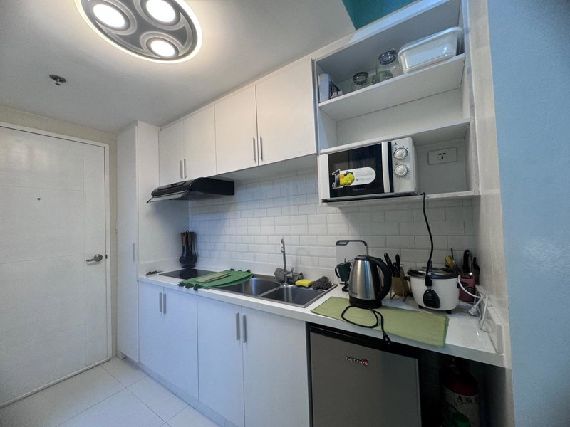 Luxanos Condo Place- Sunvida Tower, Carreta, Philippines