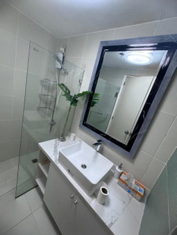 Luxanos Condo Place- Sunvida Tower, Carreta, Philippines