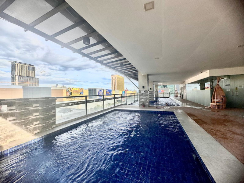 Luxanos Condo Place- Sunvida Tower, Carreta, Philippines