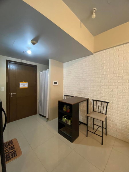 Modern Studio Unit at One Palm Tree Villas near NAIA & Resortsworld, Manila, Philippines