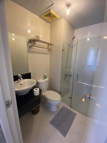 Modern Studio Unit at One Palm Tree Villas near NAIA & Resortsworld, Manila, Philippines