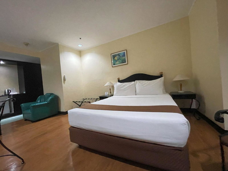 Golden Peak Hotel & Suites, Cebu City, Philippines