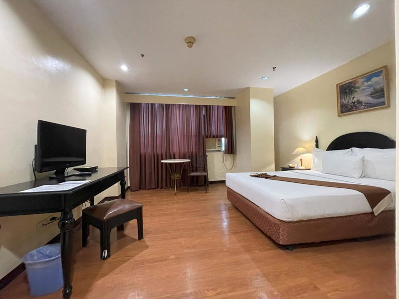 Golden Peak Hotel & Suites, Cebu City, Philippines