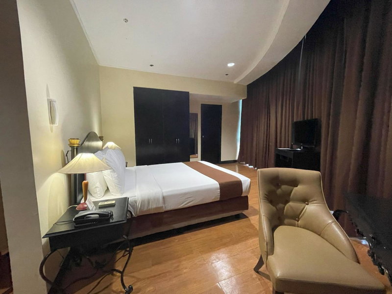 Golden Peak Hotel & Suites, Cebu City, Philippines