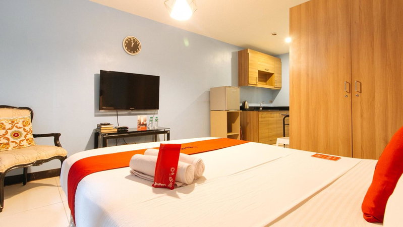 RedDoorz Plus at Kamuning Quezon City, Manila, Philippines