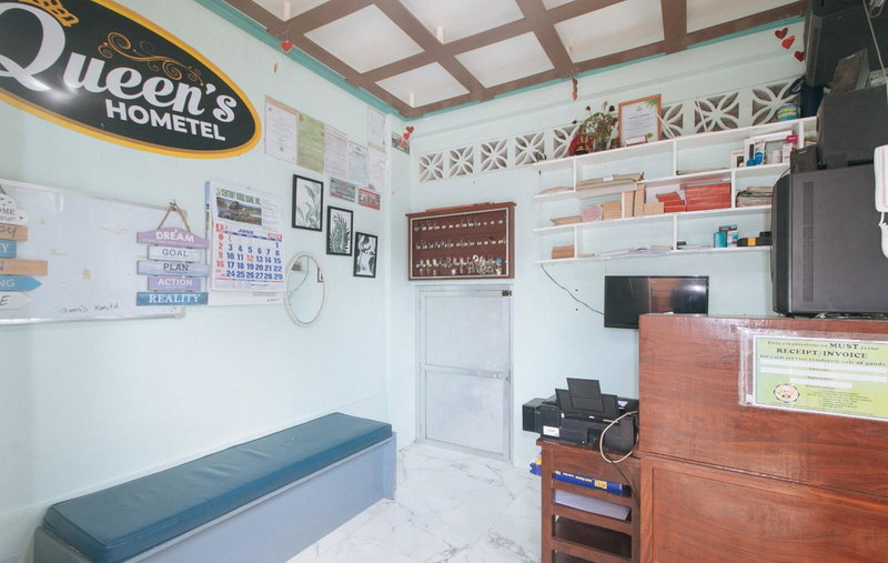 RedDoorz at Queens Hometel, Tagum, Philippines