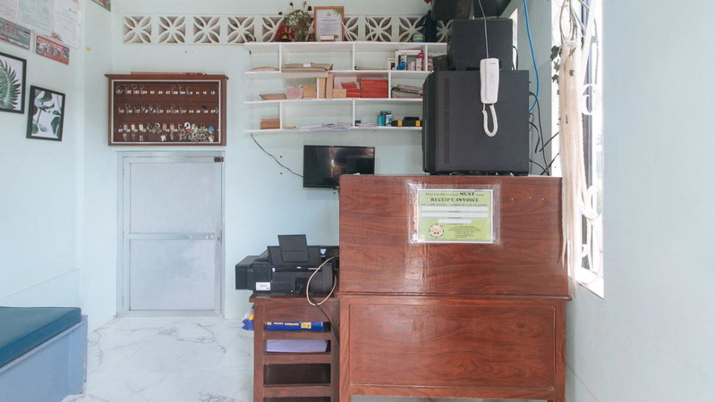 RedDoorz at Queens Hometel, Tagum, Philippines