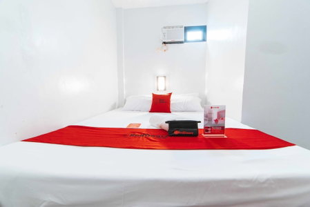 RedDoorz @ San Antonio Binan, Biñan City, Philippines