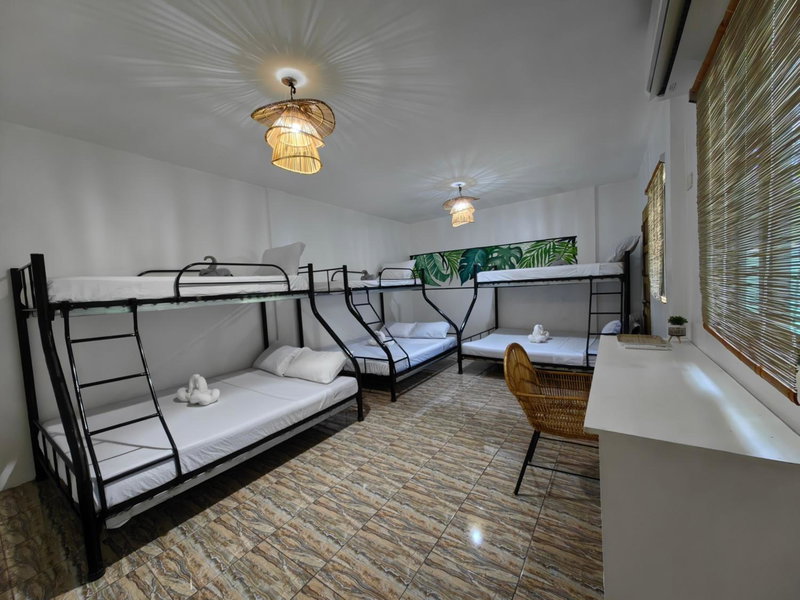 5R Tourist Inn & Restaurant, Pooc, Philippines