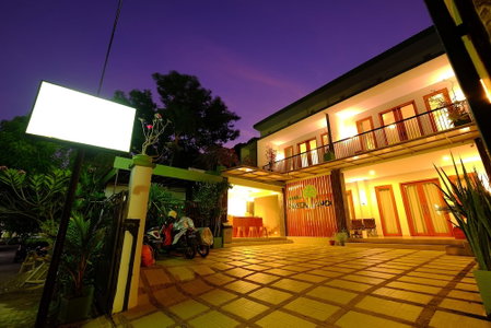 Villa Mataano, Senggigi, Indonesia
