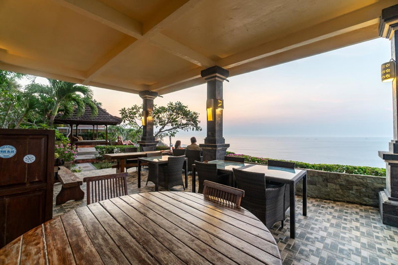 Kembang Kuning, Uluwatu, Indonesia