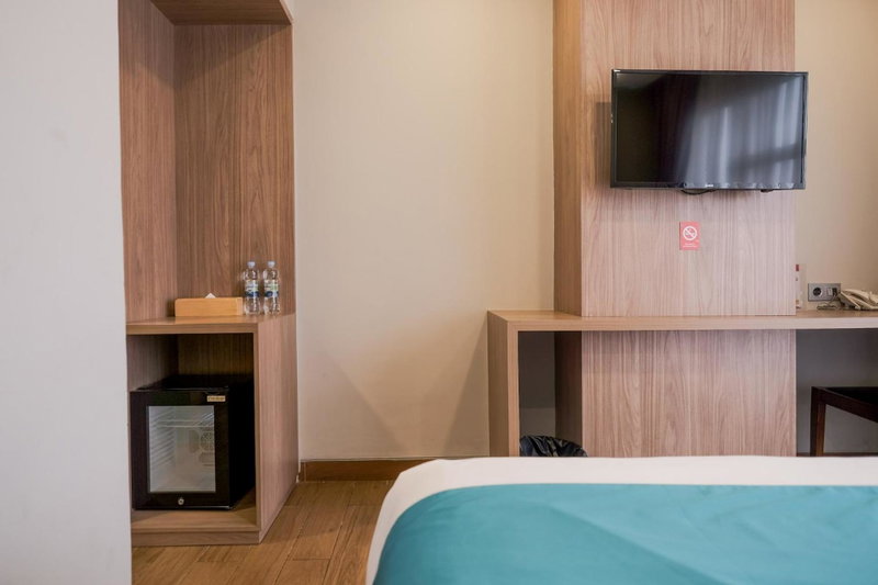 Sans Hotel Puri Indah Jakarta, Jakarta, Indonesia