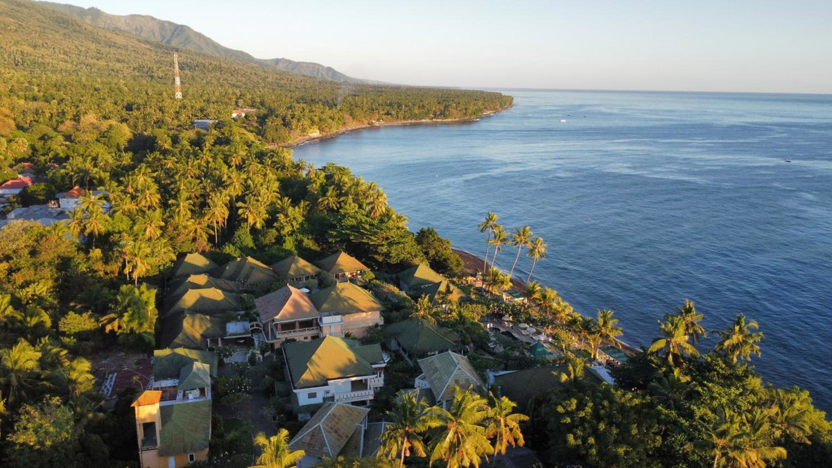 Poinciana Resort, Indonesien