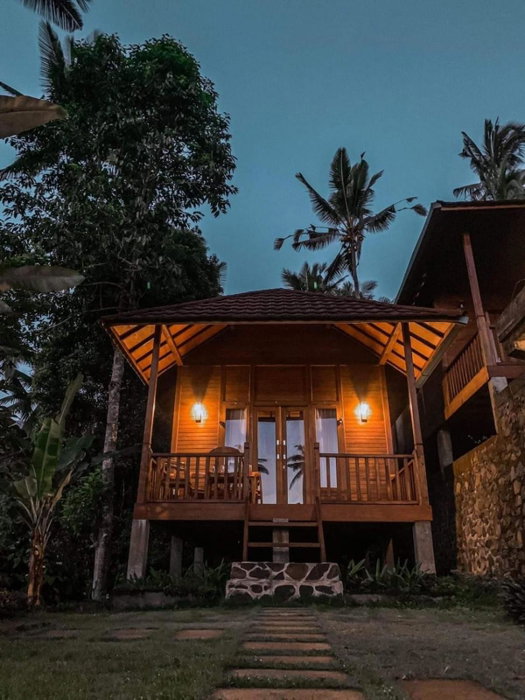 Uma d'Nyuh Homestay, Singaraja, Indonesia