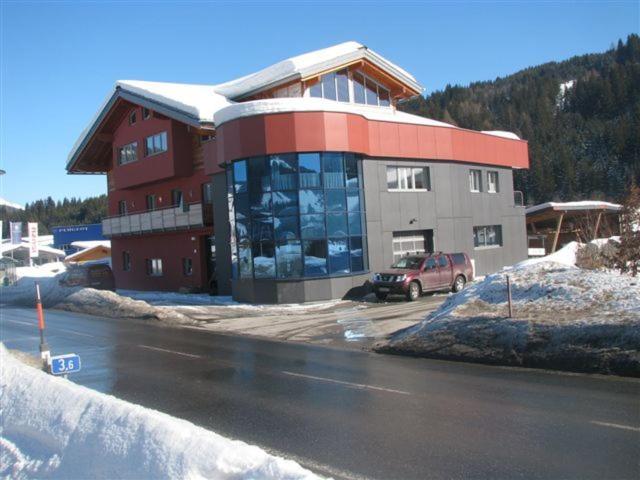 Ferienwohnungen Ellmer, Flachau, Austria