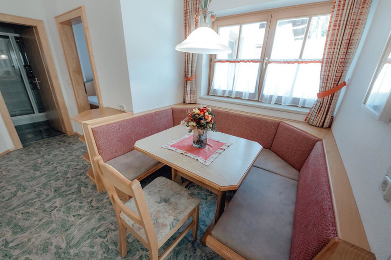 Zimmer & Ferienwohnungen Dandler, Fieberbrunn, Austria