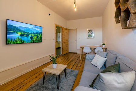 Eigene Wohnung im Stadtzentrum mit wunderschöner Dachterrasse, Biel, Switzerland