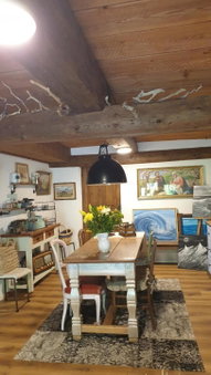 Agréable chambre d'hôtes, au calme, dans la nature, Roches, Switzerland