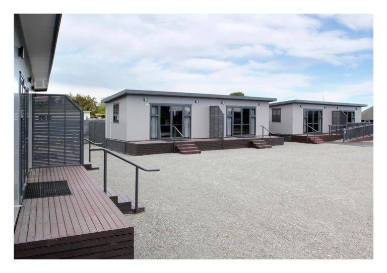 Hotel · Pine Lake View Lodge, Kaiapoi