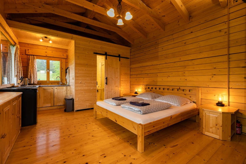 Vyhlídkový srub "Na kraji Brd", Hŭrky, Czechia