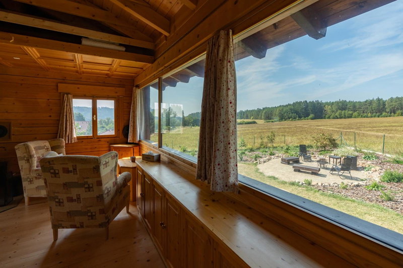 Vyhlídkový srub "Na kraji Brd", Hŭrky, Czechia