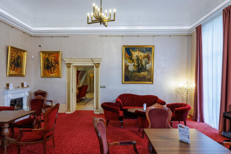 Hotel Villa Golf Cihelny, Karlovy Vary, Czechia