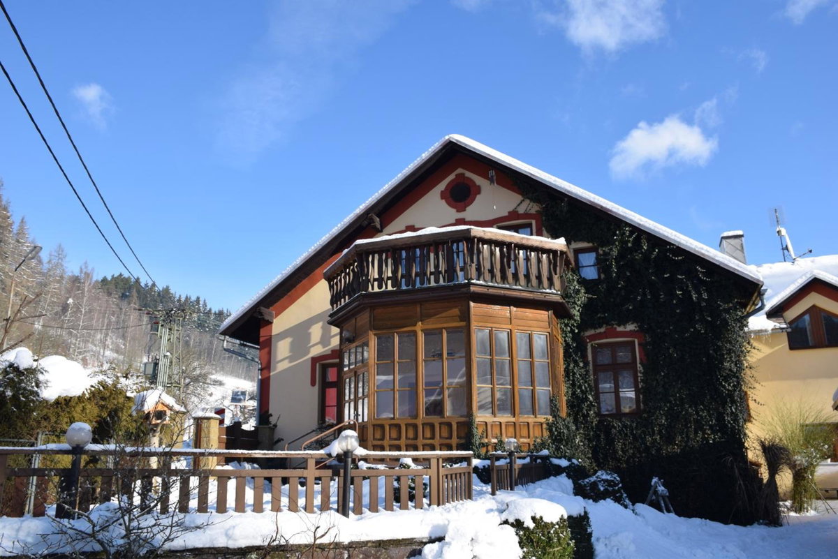 Hotel · U potoka Cedronu, Jilemnice