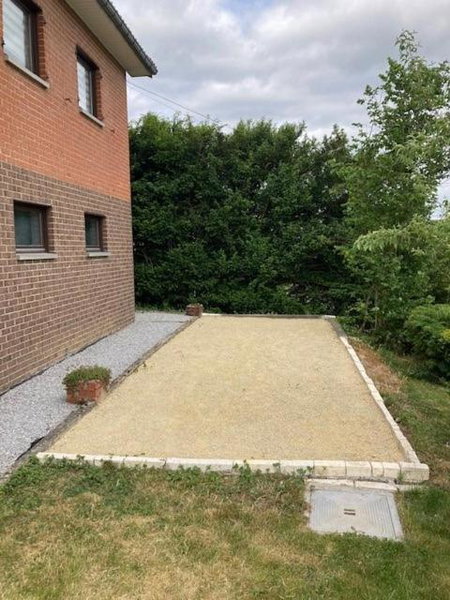 Les Cinq Francais, Nismes, Belgium