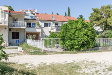 Beachfront apartment Milan, with balcony, Split, Croatia