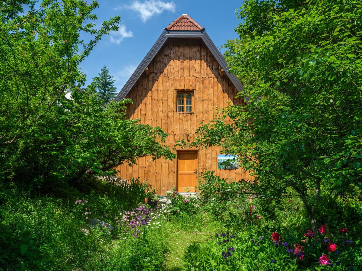Yeti Cabin, Croatia