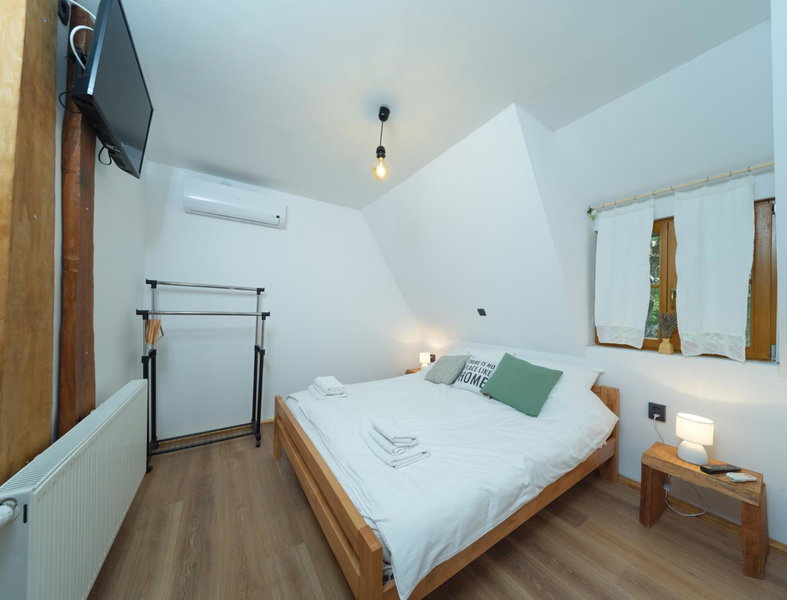 Yeti Cabin, Plitvica selo, Croatia