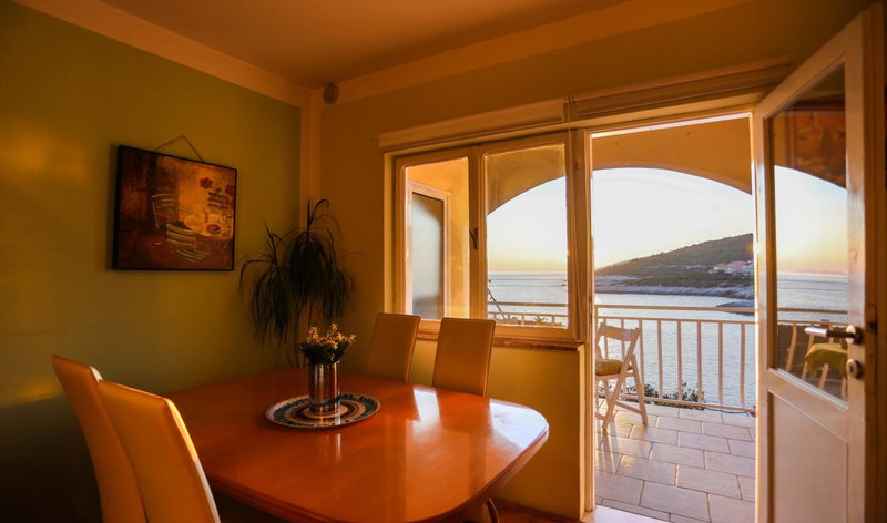 Apartments MT Residence, Zavalatica, Croatia