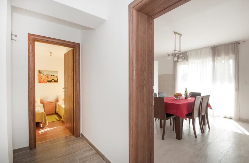 Apartments Meštrović with heated swiming pool- near Split, Kaštela, Croatia