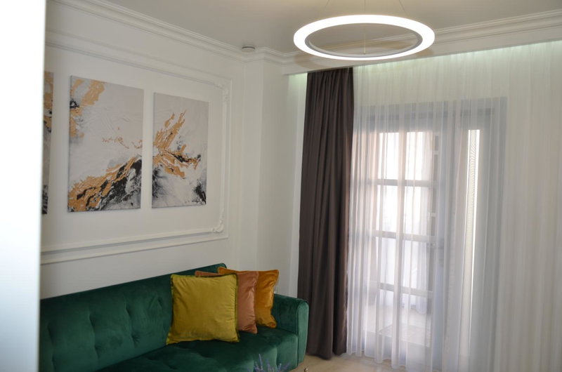 Luxury City Studios, Curtea de Argeş, Romania