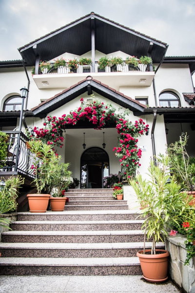 Casa Domneasca, Curtea de Argeş, Romania