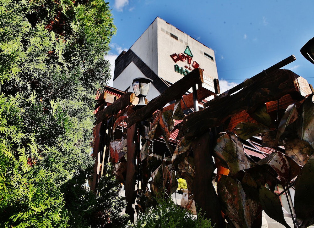 Hotel · Hotel Moura, Samokov