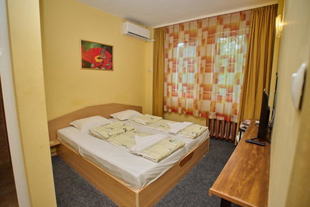 Neon Guest Rooms, Shumen, Bulgaria