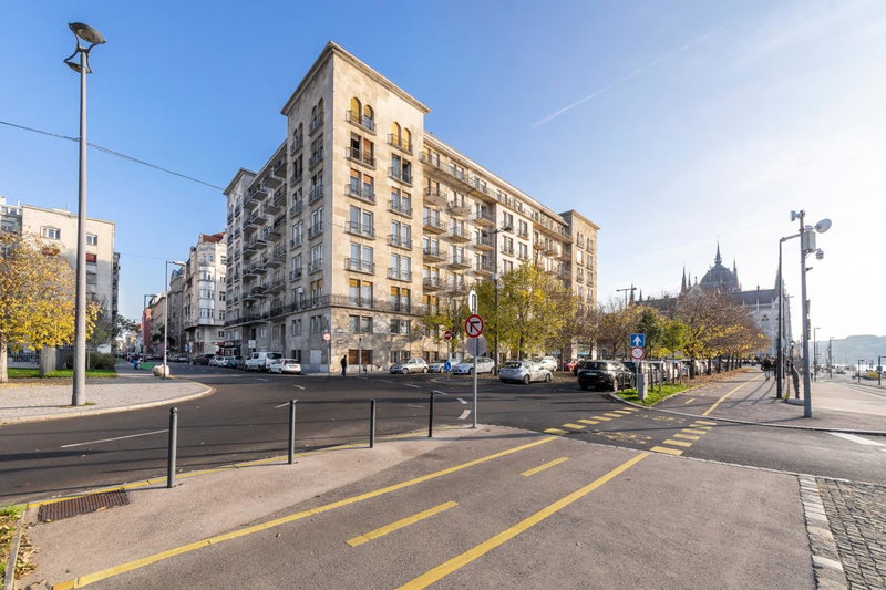Riverbank Apartment At Parliament, Budapest, Hungary