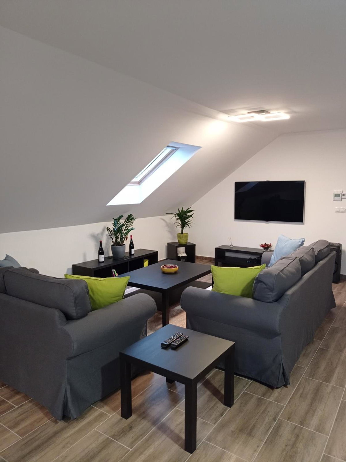Hotel · Mórocz Apartman, Badacsonytomaj
