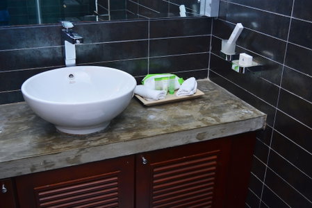 Deluxe 4BR Penthouse By Unique Towers, Colombo, Sri Lanka