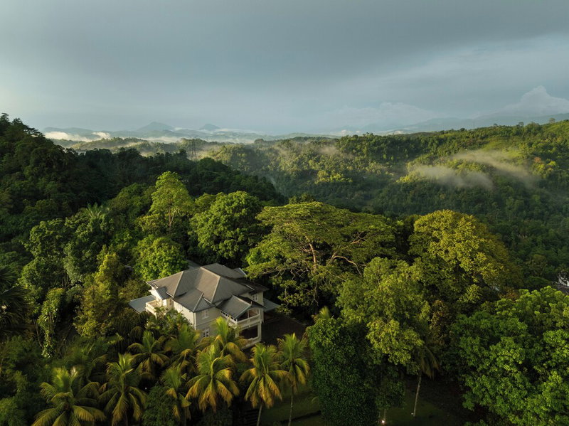 Mount Frenion Manor by Seven Angels, Peradeniya, Sri Lanka