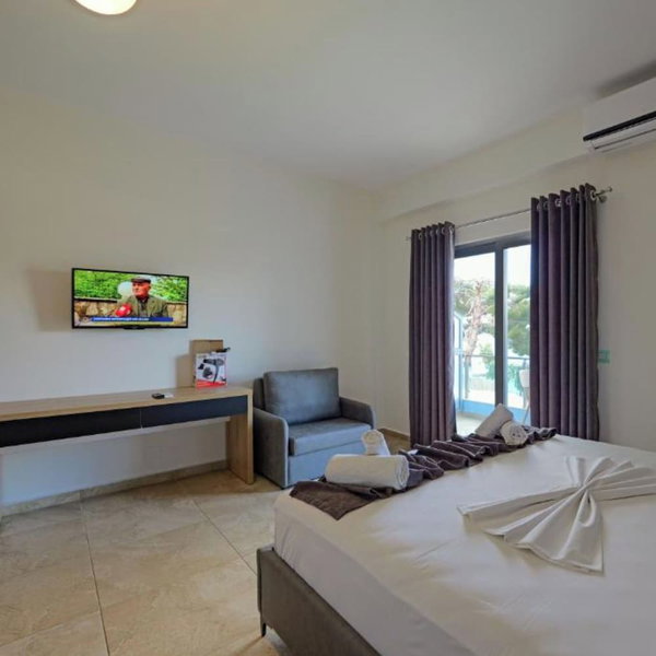 Esmerald Hotel, Ksamil, Albania